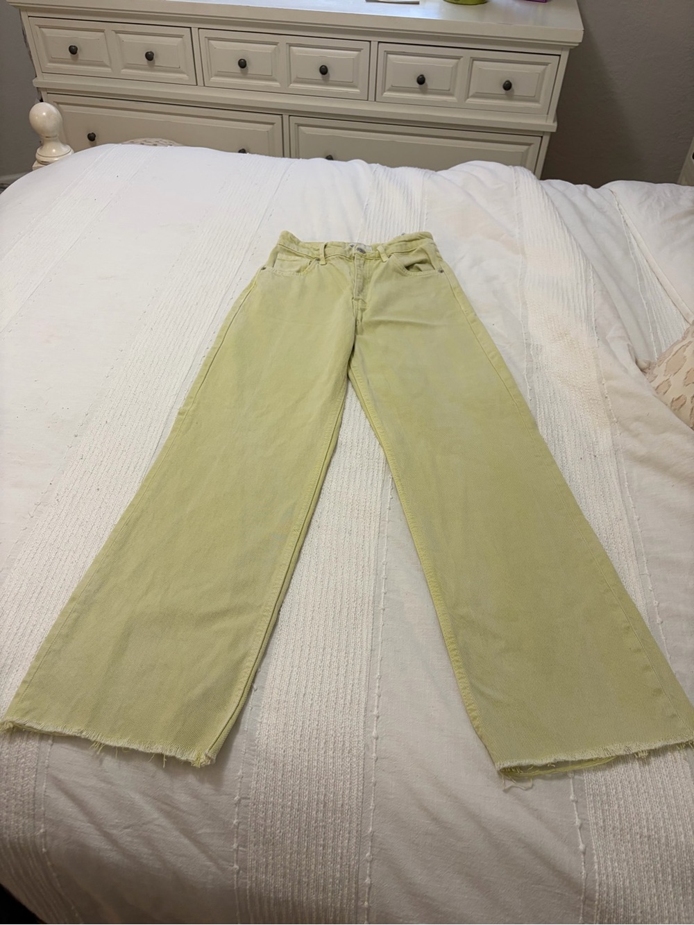 Zara Jeans Creamy Thai Green Yellow size 2 full length